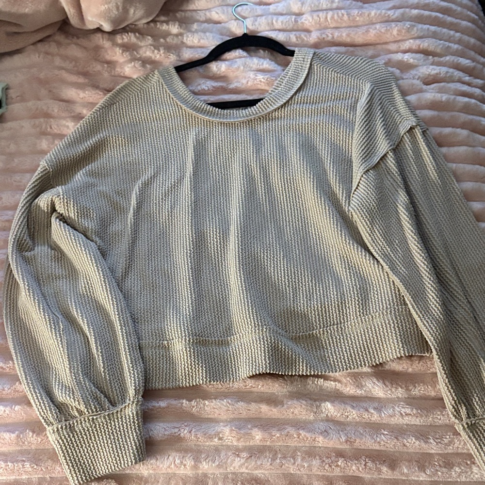Women's Cream Crew Neck Sweater